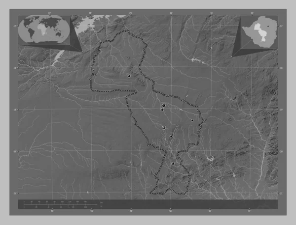 ジンバブエのミドランド州 湖や川とグレースケールの標高マップ 地域の主要都市の場所 コーナー補助位置図 — ストック写真