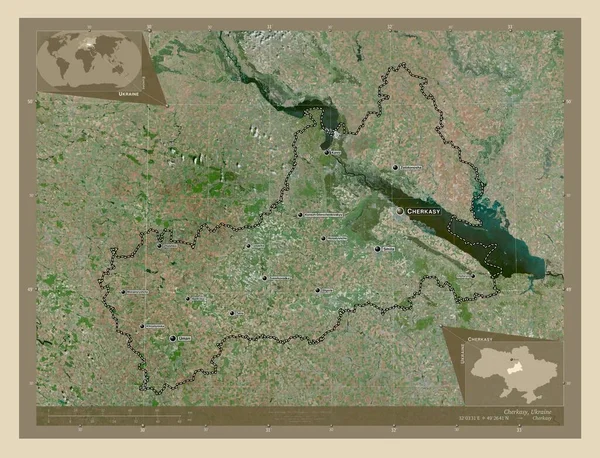 Cherkasy 乌克兰地区 高分辨率卫星地图 该区域主要城市的地点和名称 角辅助位置图 — 图库照片