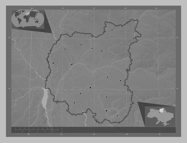 チェルニヒフ ウクライナの地域 湖や川とグレースケールの標高マップ 地域の主要都市の場所 コーナー補助位置図 — ストック写真