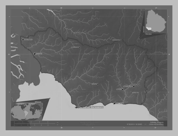 科洛尼亚 乌拉圭省 带有湖泊和河流的灰度高程图 该区域主要城市的地点和名称 角辅助位置图 — 图库照片