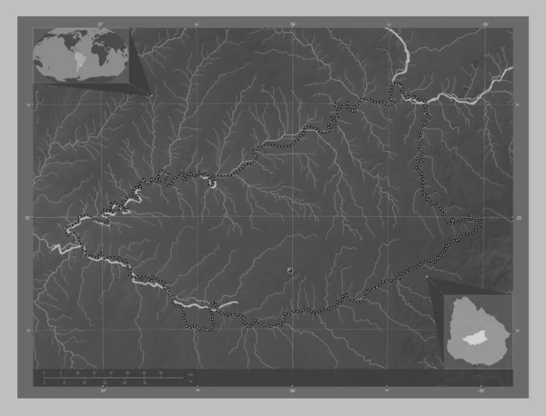 ウルグアイのデュラズノだ 湖や川とグレースケールの標高マップ コーナー補助位置図 — ストック写真