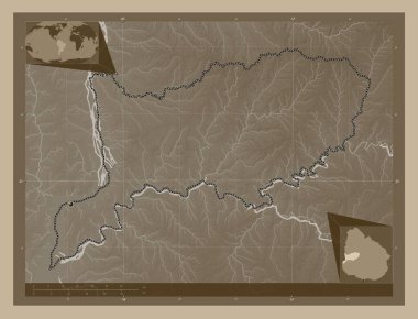 Rio-Negro, Uruguay Bölümü. Yükseklik haritası sepya tonlarında göller ve nehirlerle renklendirilmiş. Köşedeki yedek konum haritaları