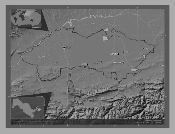 フェルガナ ウズベキスタンの地域 湖や川と二階の標高マップ 地域の主要都市の位置と名前 コーナー補助位置図 — ストック写真