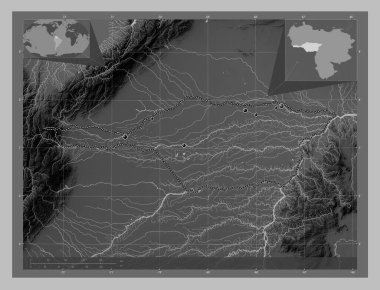 Apure, Venezuela eyaleti. Gölleri ve nehirleri olan gri tonlama yükseklik haritası. Bölgenin büyük şehirlerinin yerleri. Köşedeki yedek konum haritaları