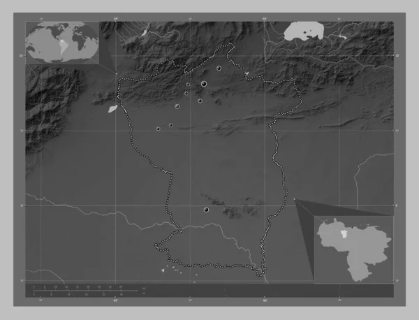 Cojedes 委内瑞拉国 带有湖泊和河流的灰度高程图 该区域主要城市的所在地点 角辅助位置图 — 图库照片