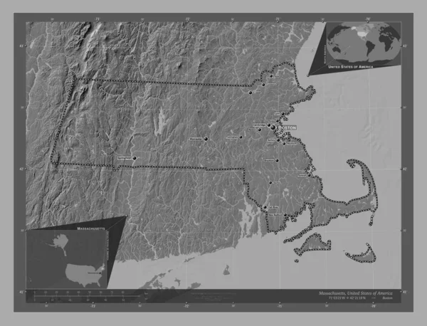 マサチューセッツ州 アメリカ合衆国の州 湖や川と二階の標高マップ 地域の主要都市の位置と名前 コーナー補助位置図 — ストック写真