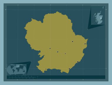 Angus, İskoçya bölgesi - Büyük Britanya. Katı renk şekli. Bölgenin büyük şehirlerinin yerleri. Köşedeki yedek konum haritaları