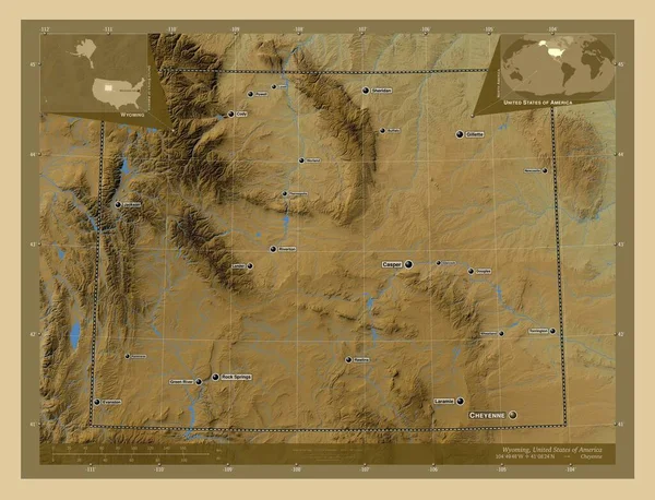 ワイオミング州 アメリカ合衆国の州 湖や川と色の標高マップ 地域の主要都市の位置と名前 コーナー補助位置図 — ストック写真