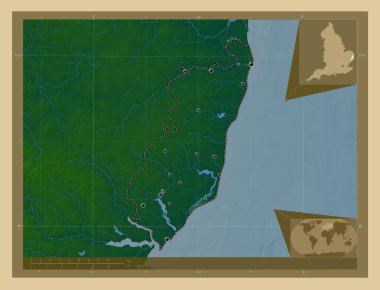 Doğu Suffolk, İngiltere 'nin metropolitan olmayan bölgesi - Büyük Britanya. Gölleri ve nehirleri olan renkli yükseklik haritası. Bölgenin büyük şehirlerinin yerleri. Köşedeki yedek konum haritaları