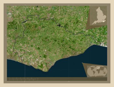 Doğu Sussex, İngiltere idari bölgesi - Büyük Britanya. Yüksek çözünürlüklü uydu. Köşedeki yedek konum haritaları