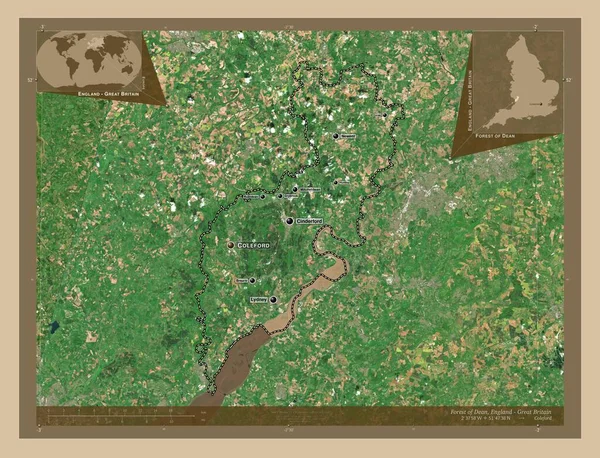 イギリスの非大都市圏ディーンの森 イギリス 低解像度衛星地図 地域の主要都市の位置と名前 コーナー補助位置図 — ストック写真