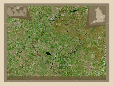 Huntingdonshire, İngiltere 'nin metropolitan olmayan bölgesi, Büyük Britanya. Yüksek çözünürlüklü uydu. Bölgenin büyük şehirlerinin yerleri. Köşedeki yedek konum haritaları