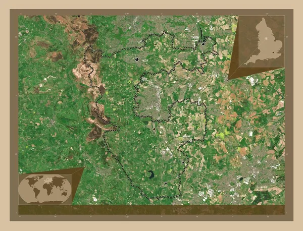 北東部ダービーシャー イングランドの首都圏ではない地区 イギリス 低解像度衛星地図 地域の主要都市の場所 コーナー補助位置図 — ストック写真