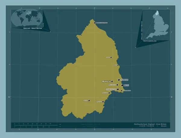 イングランドの行政郡ノーサンバーランド イギリス しっかりした色の形 地域の主要都市の位置と名前 コーナー補助位置図 — ストック写真