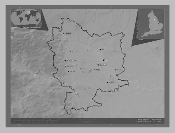 塞尔比 英格兰的非大都市地区 大不列颠 带有湖泊和河流的灰度高程图 该区域主要城市的地点和名称 角辅助位置图 — 图库照片