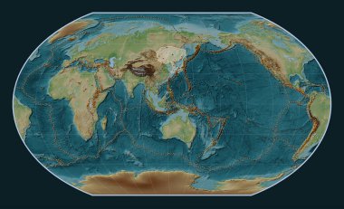 Kavrayskiy VII projeksiyonunun meridyen merkezli Viki stil yükseltme haritasında Amur tektonik plakası. Bilinen volkanların dağılımı
