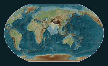 Kavrayskiy VII projeksiyonunda Viki stili yükseklik haritasındaki Hint tektonik plakası meridyensel olarak ortalanmıştır. Bilinen volkanların dağılımı