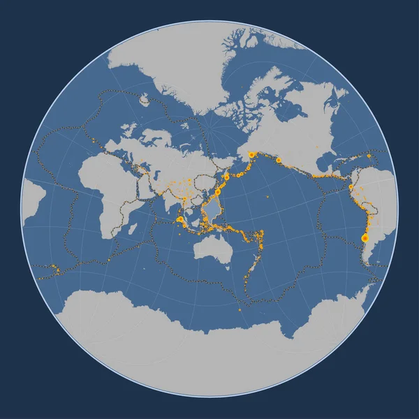 在拉格朗日斜投影的固体等高线图上 菲律宾海板块以经向和纬度为中心 17世纪初以来记录的6 5级以上地震位置 — 图库照片