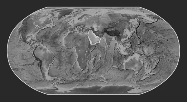 ロビンソン投影を中心としたグレースケールの標高地図上のアラビアのテクトニックプレート — ストック写真