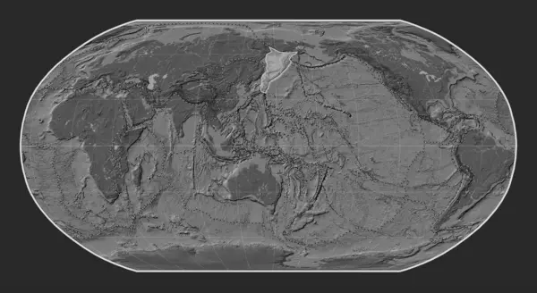 ロビンソン投影の胆汁標高地図上のオホーツクのテクトニックプレートは 単独で中心にしました その他のプレートの境界線 — ストック写真