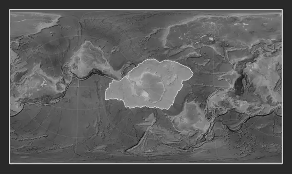 パターソン円筒形オブライク投影図のグレースケール標高地図上の南極大陸のテクトニックプレートは 単方向および横方向に中心に — ストック写真