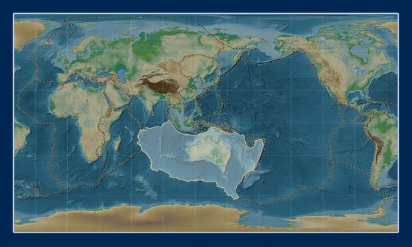 パターソンシリンダー投影の物理的な標高地図上のオーストラリアのテクトニックプレートは 単独で中心を置いています その他のプレートの境界線 — ストック写真