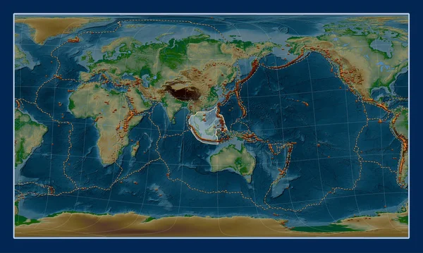パターソン円筒形オブライク投影の物理的な標高地図上のスンダ テクトニックプレートは 水路と縦方向を中心とした 既知の火山の分布について — ストック写真