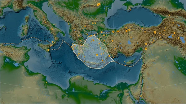 エーゲ海のテクトニックプレート付近の地震の場所は パターソン円柱 オブリケ 投影の物理的な標高マップ上で17世紀初頭以来記録されている6 5の大きさより大きい — ストック写真