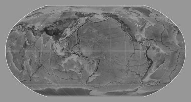Robinson projeksiyonunda dünyanın gri tonlu haritasında tektonik plaka sınırları meridyen 180 boylam üzerine kuruludur.