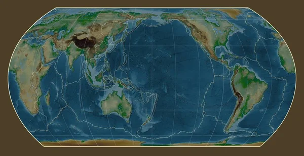 자오선을 중심으로 하타노 비대칭 투영에서 세계의 물리적 지도에 지각판 180 — 스톡 사진