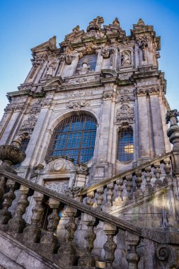 Portekiz 'in Porto şehrindeki Clerigos Kilisesi. Yüksek kalite fotoğraf