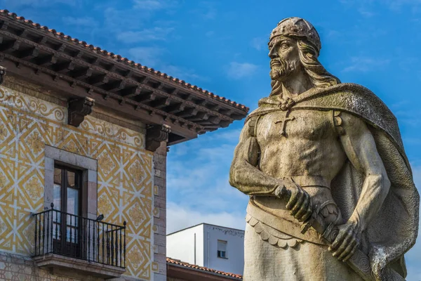 stock image Figure of Don Pelayo, first monarch of the kingdom of Asturias in the city of Cangas de Onis, in Asturias. High quality photo