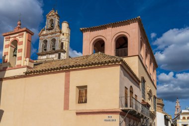 Seville, Endülüs, İspanya 'daki Ecija şehrinin manzarası. Yüksek kalite fotoğraf
