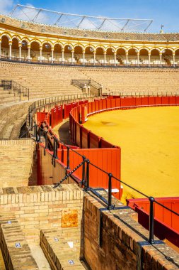 Seville, İspanya, 13 Mart 2022. İspanya, Seville 'deki Real Maestranza arenasının içi. Yüksek kalite fotoğraf