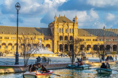 Seville, İspanya, 10 Mart 2022. İspanya 'nın güzel Plaza' sı Seville şehri, İspanya. Yüksek kalite fotoğraf