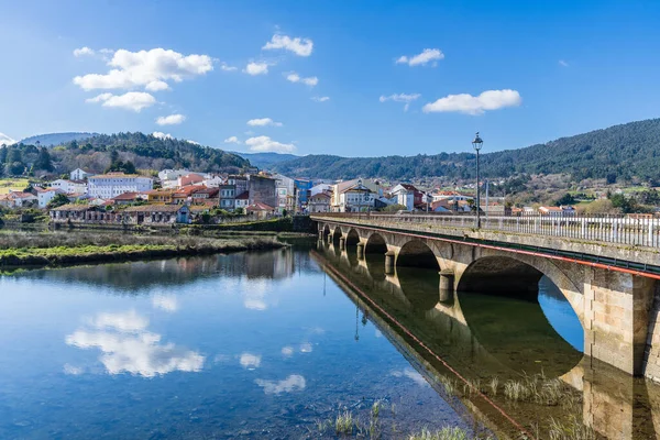 Noia, Galiçya, 1 Mart 2023. İspanya 'nın Coruna kentindeki Noia şehrinin manzarası. Yüksek kalite fotoğraf
