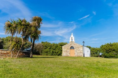 İspanya 'nın Asturias kentindeki Tapia de Casariego kasabasında San Sebastian' ın inzivası. Yüksek kalite fotoğraf