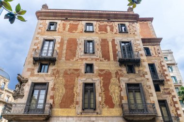 Barselona, İspanya, 13 Haziran 2023. Casa de la Seda, Barcelona, Katalonya, İspanya 'da güzel bir bina. Yüksek kalite fotoğraf