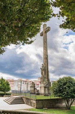 Pontevedra, İspanya, 16 Eylül 2023. Cruz de los Caidos veya Cruz de la Alameda, Galiçya 'nın Pontevedra şehrinde. Yüksek kalite fotoğraf