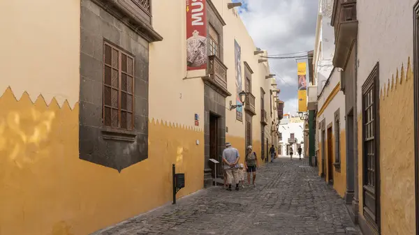 Las Palmas, İspanya, 2 Kasım 2024. Las Palmas de Gran Canaria 'daki Casa de Colon Müzesi. Yüksek kalite fotoğraf