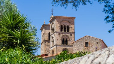 Trujillo anıtı. İspanya, Estremadura 'daki fatihler şehri. Yüksek kalite fotoğraf