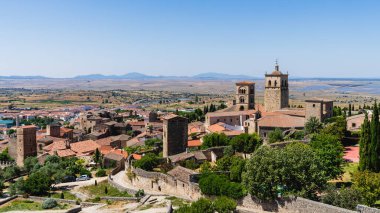 Extremadura, İspanya 'daki Trujillo anıtsal şehrinin manzarası. Yüksek kalite fotoğraf