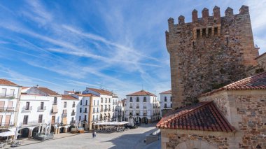 Caceres, İspanya, 26 Mayıs 2024. Extremadura, İspanya 'nın Caceres şehrinin Plaza Belediye Başkanı. Yüksek kalite fotoğraf