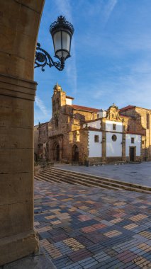 Aviles, Asturias 'taki San Antonio de Padua Kilisesi. Yüksek kalite fotoğraf