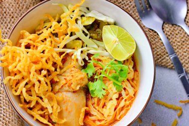 Khao Soi Recipe, Khao Soi, Khao Soi Kai, Thai Erişte Khao Soi, Baharatlı Tavuk Köri