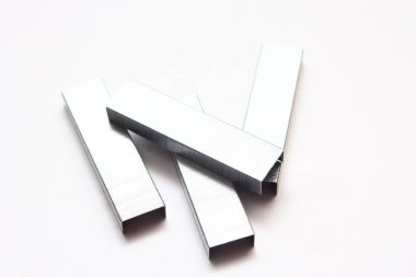 Beyaz arkaplan fotoğrafında izole edilmiş zımbalar