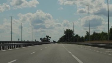 Otoyol, gündüz yavaş çekim videosu