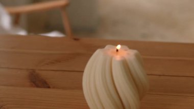 Masada mum yanıyor.