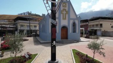 Orman ve ormanın güzel manzarasından görüldü..