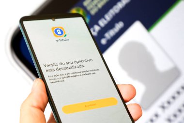 Geçmişi bulanık seçimler için e-başlık uygulaması.